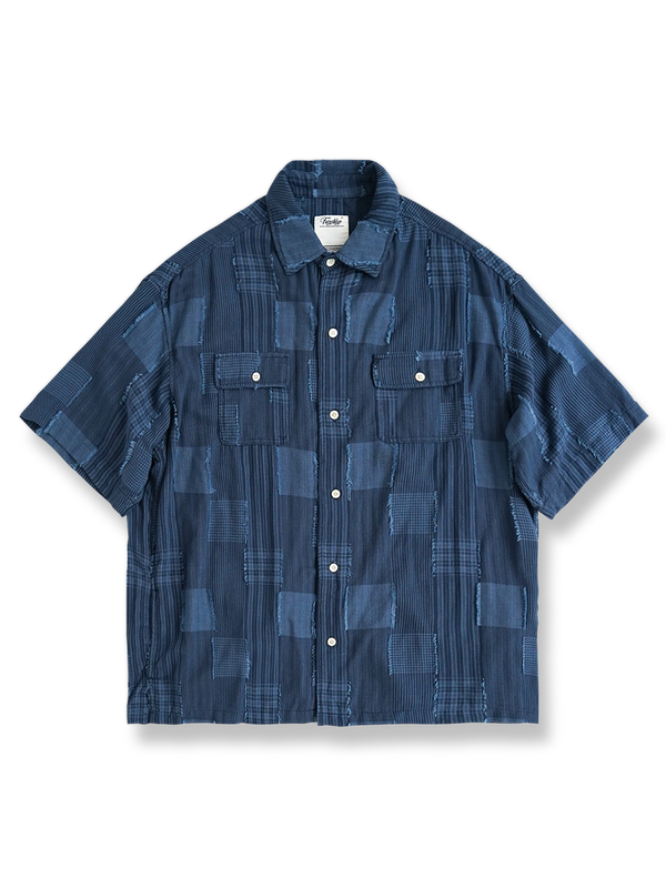 製品画像: ヴィンテージ風ブルー系ヒャクヤブパッチワークデザインのルーズフィット半袖チェックシャツの全体展示