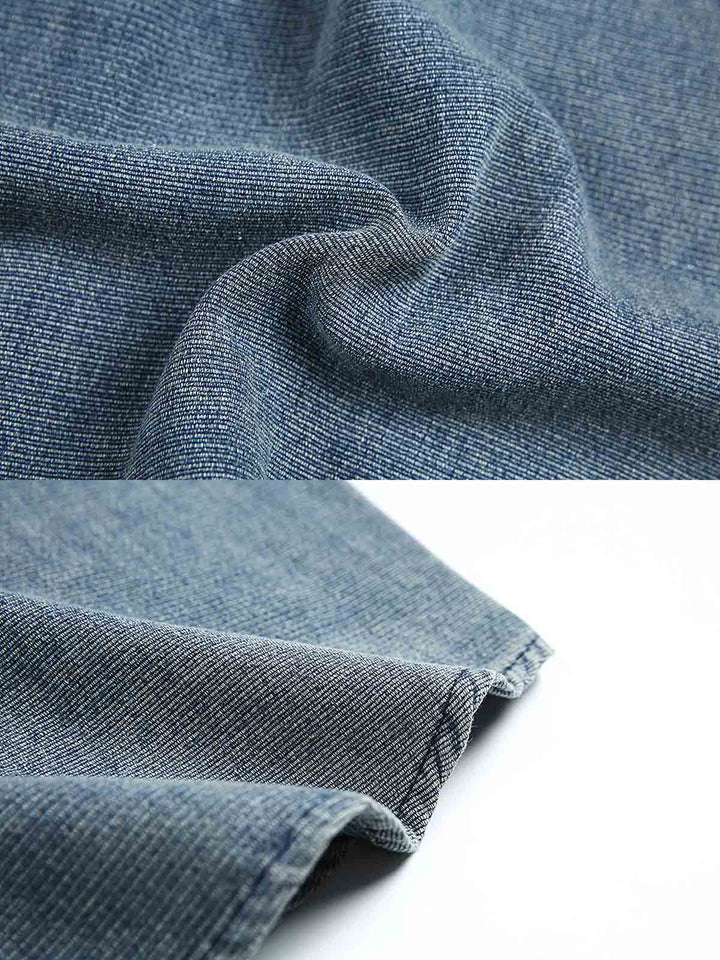 デニムシャツの詳細、胸ポケットと素材の質感