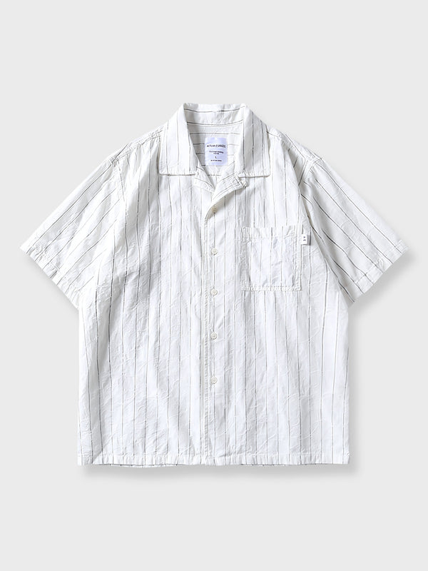 キューバカラーのリネンコットンブレンド半袖シャツ、細かいストライプジャカードパターンが特徴です。