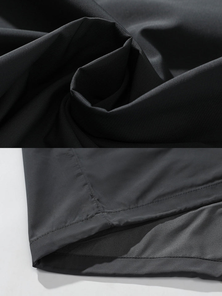 野球襟の詳細とフロントポケットのクローズアップを映した半袖Tシャツ。素材の質感と機能的なデザインが強調されています。