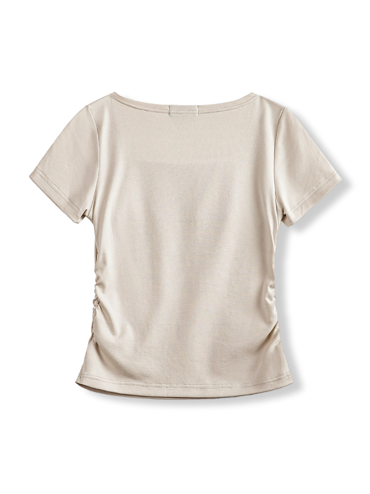 製品画像: フレンチスタイルのスクエアネック シャーリング スリムフィット 半袖Tシャツの全身展示画像