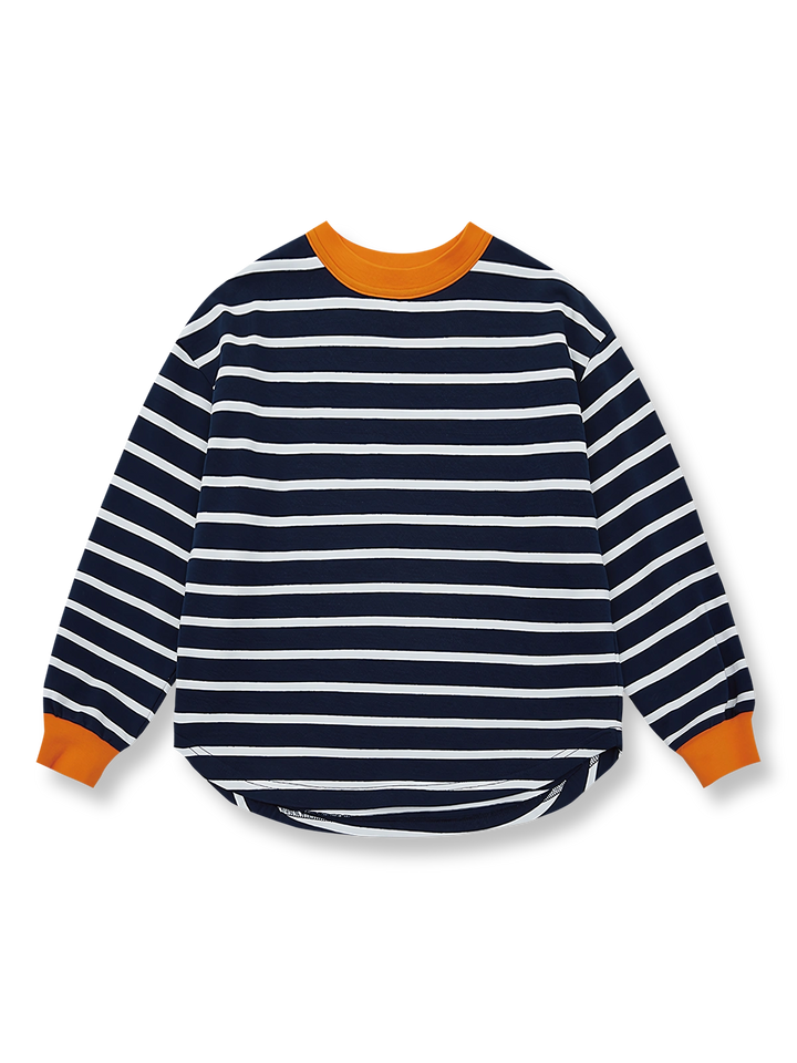 製品画像：子供用ストライプ長袖Tシャツの正面全体像。青いストライプとオレンジ色のラウンドネック、袖口デザインを展示。