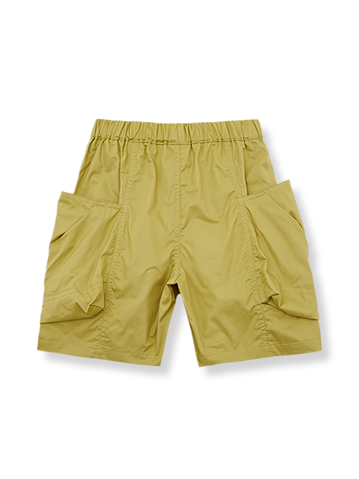 製品画像：子供用立体ポケットワークショートパンツの正面全体像。黄色のスタイルと立体ポケットデザインを展示。