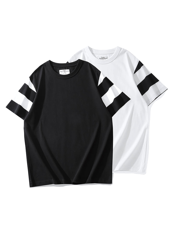黒と白のストライプが特徴的なバイカースタイルの半袖Tシャツ。
