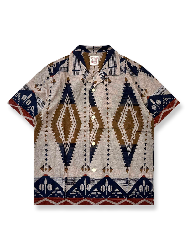 アメリカンヴィンテージスタイルのインディアン風幾何学模様キューバカラー半袖シャツの正面画像