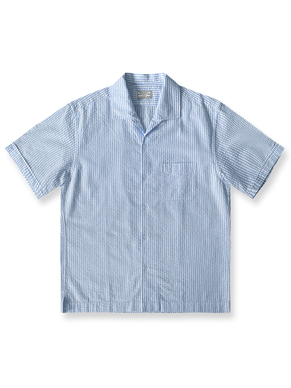 1950年代ICシャツ、ブルー＆ホワイトストライプのセミフォーマルシャツ全景を展示。
